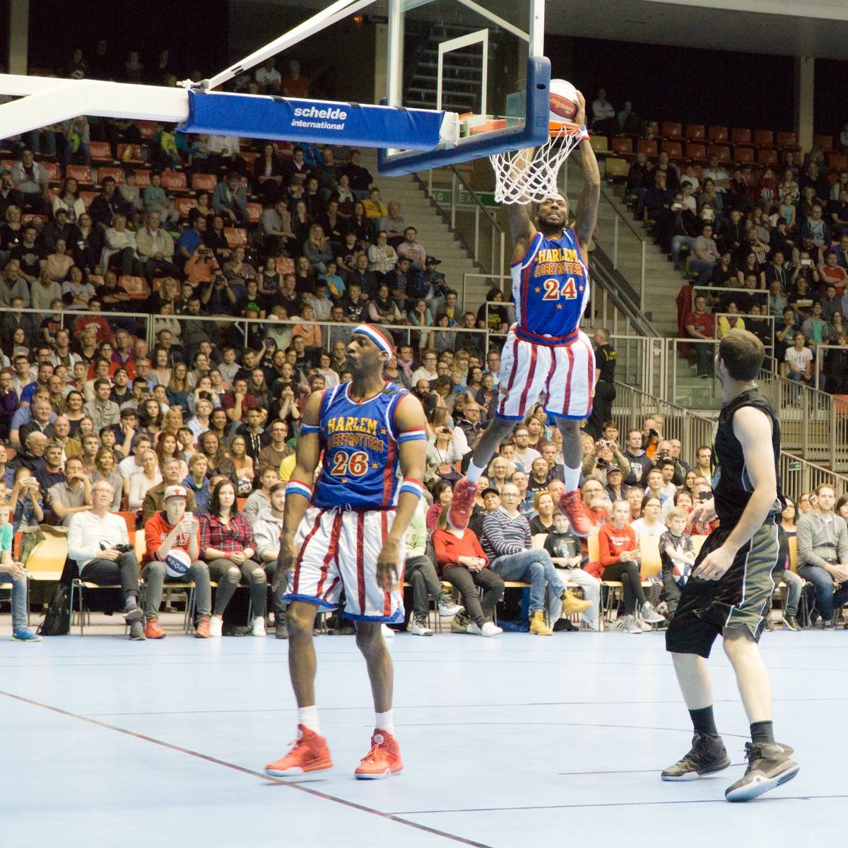 O Fotomagazin / Harlem Globetrotters in der TipsArena 2016